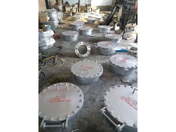 回旋蓋平焊人孔